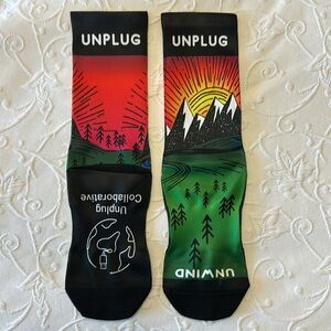 Endur Outway Custom Compression Socks "Unplug/Unwind" Green/Red/Black‎ One Size